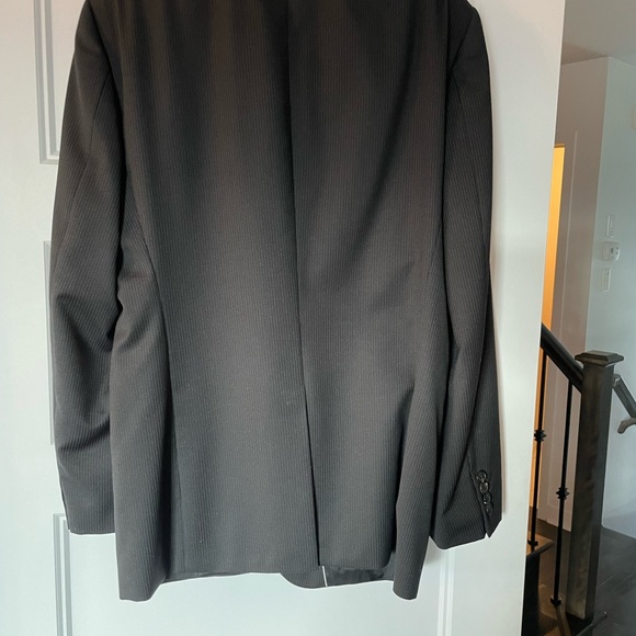 Black Hugo Boss suit for men - Picture 15 of 15